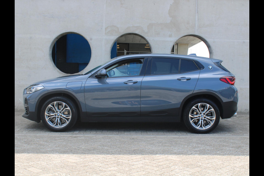 BMW X2 xDrive25e High Executive | ELEKTRISCH SCHUIFDAK | HARMAN KARDON |