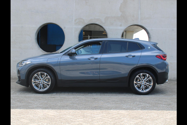 BMW X2 xDrive25e High Executive | ELEKTRISCH SCHUIFDAK | HARMAN KARDON |