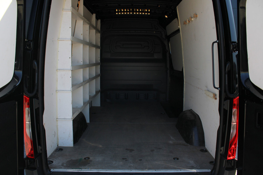 Mercedes-Benz Sprinter 315CDI L2H2 RWD 150pk - MBUX - Trekhaak - Dodehoek - Navi - Elek Spiegels - Rijklaar