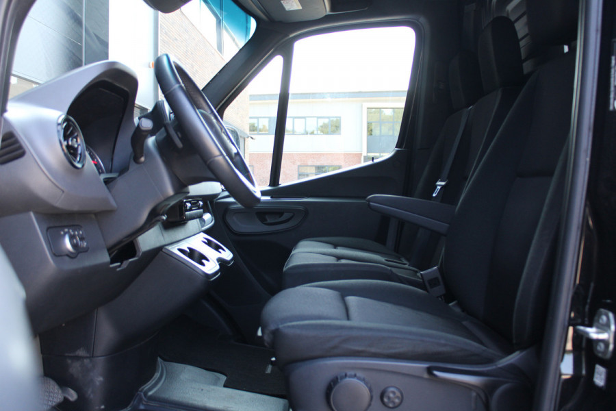 Mercedes-Benz Sprinter 315CDI L2H2 RWD 150pk - MBUX - Trekhaak - Dodehoek - Navi - Elek Spiegels - Rijklaar