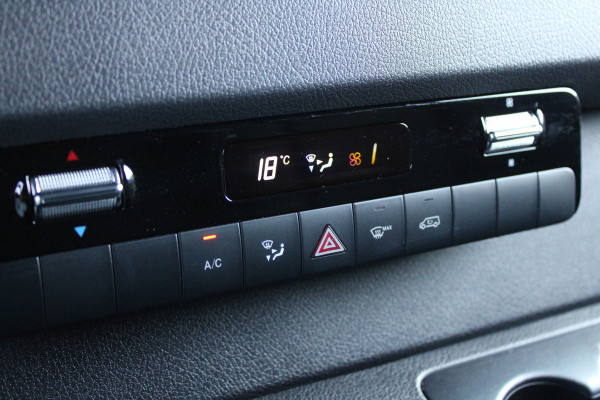 Mercedes-Benz Sprinter 315CDI L2H2 RWD 150pk - MBUX - Trekhaak - Dodehoek - Navi - Elek Spiegels - Rijklaar