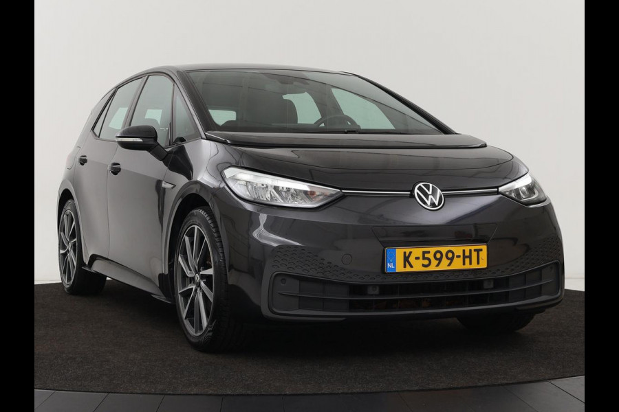 Volkswagen ID.3 Life 58 kWh | Stoel & Stuurverwarming | Adaptive cruise | Carplay | Navigatie | PDC | Climate control | Sfeerverlichting