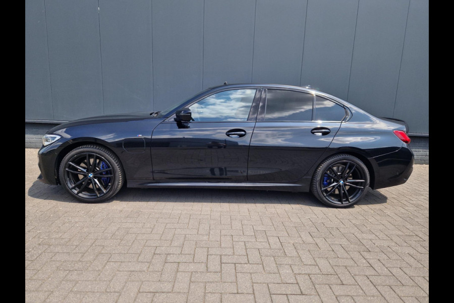 BMW 3-serie 330e M Sport /Laser /Schuifdak /Deal ond /Nap /Garantie