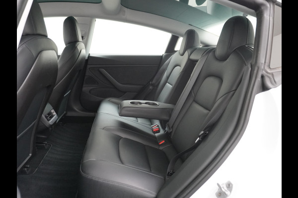 Tesla Model 3 Long Range 75kWh 463PK 19" FSD-Full Self Driving Computer-3 Premium Audio 4wd AutoPilot Panoramadak Camera's Leer Adaptive-Cruis Stoel en achterbank verwarming Electr.Stoelen+Memory+Easy-Entry WiFi Orig. NLse auto Grootste accu Tot 16,5kwh thuis laden. Accu-Garantie tot 18-12-2027 max 192.000km