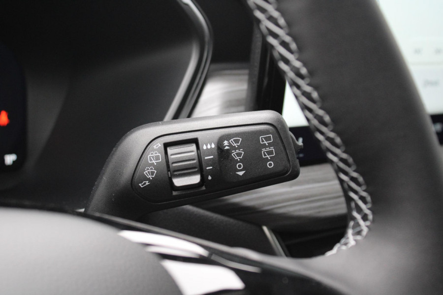 Ford Kuga 2.5 PHEV Active X Driver Assistance Pack | Panoramadak | Winter Pack | Wegklapbare trekhaak | 19 inch lichtmetalen velgen | Adaptieve Matrix LED koplampen met Coast to Coast |  Reservewiel |