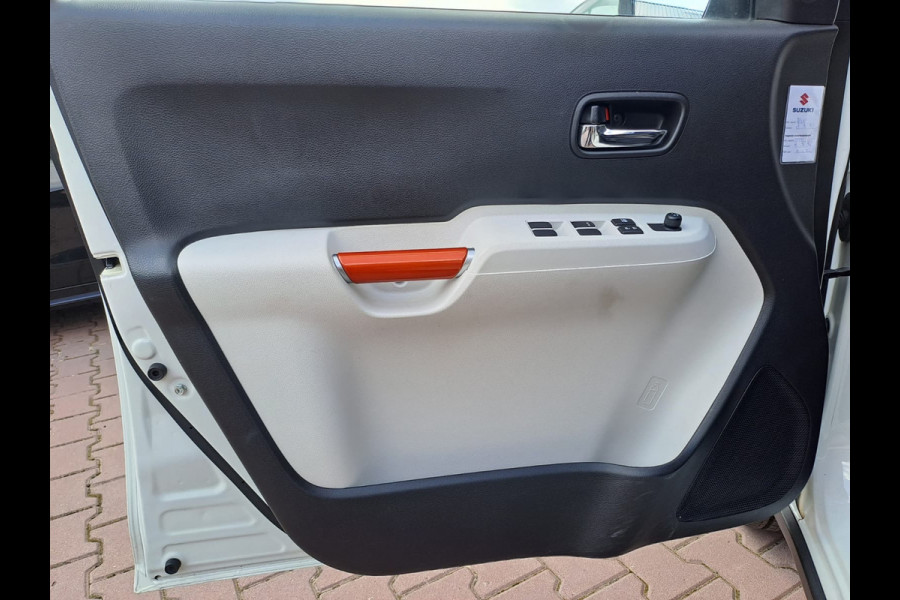 Suzuki Ignis 1.2 Stijl l Automaat l Navi l Trekhaak l Clima l Camera l