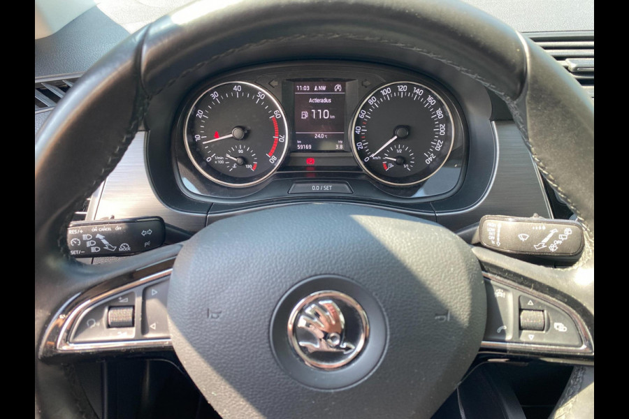 Škoda Fabia Combi 1.2 TSI Comfort | Parkpilot|Frontassist|Cruise|Clima|Stoelverw|Xenon|Navigatie|Keyless go|Dealer Onderhouden