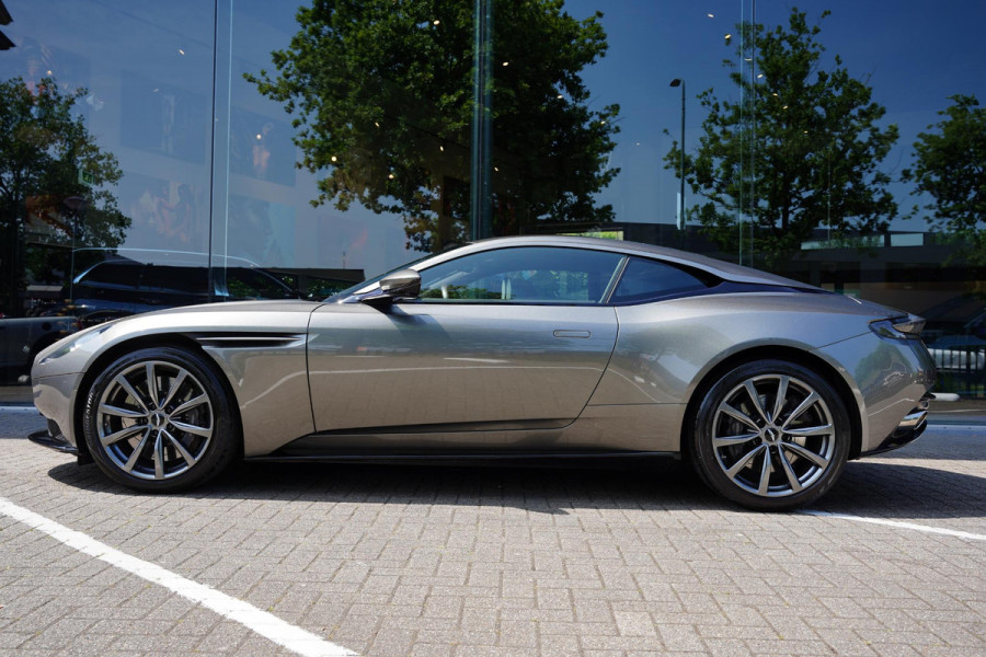Aston Martin DB11 4.0 V8 NL-Auto Dealer Serviced 30 D.Km