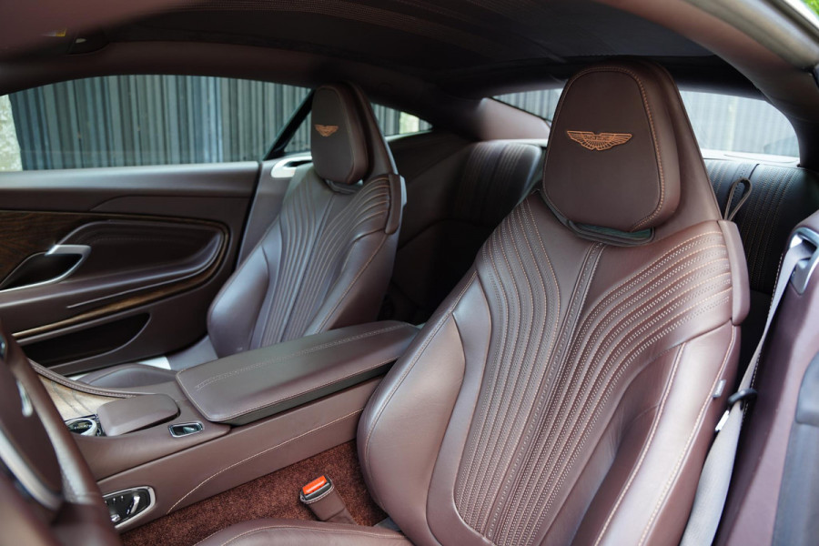 Aston Martin DB11 4.0 V8 NL-Auto Dealer Serviced 30 D.Km