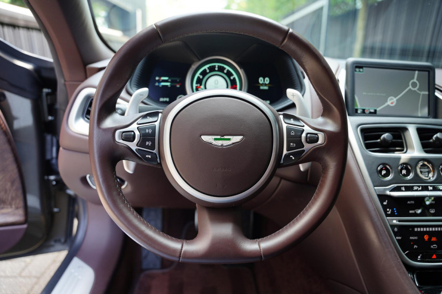 Aston Martin DB11 4.0 V8 NL-Auto Dealer Serviced 30 D.Km