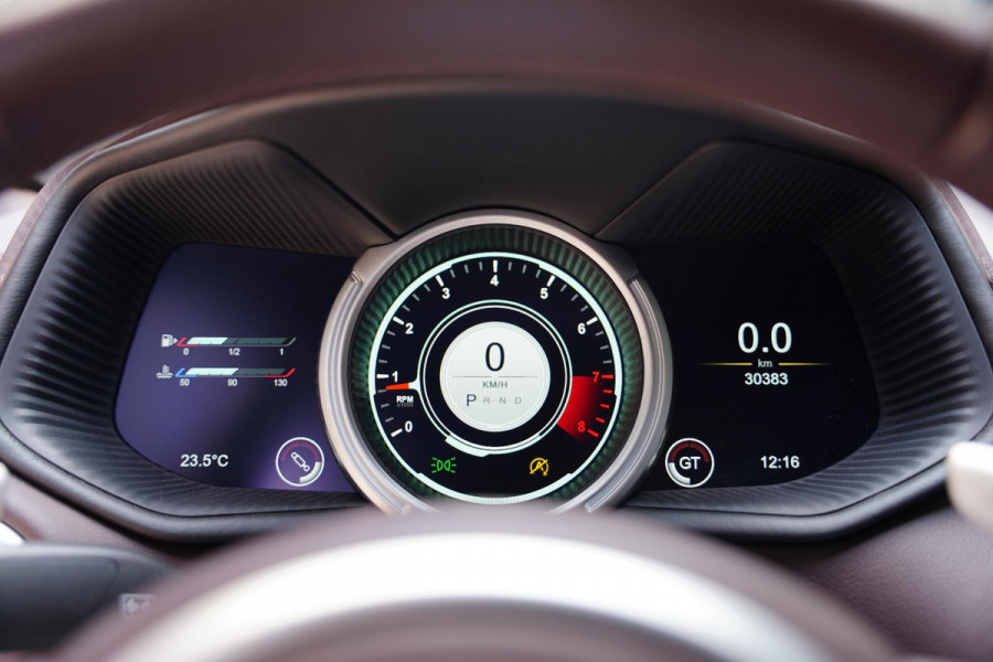 Aston Martin DB11 4.0 V8 NL-Auto Dealer Serviced 30 D.Km