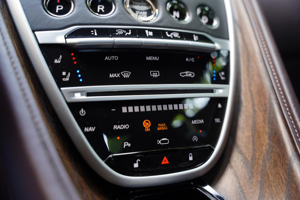 Aston Martin DB11 4.0 V8 NL-Auto Dealer Serviced 30 D.Km