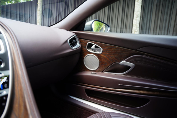 Aston Martin DB11 4.0 V8 NL-Auto Dealer Serviced 30 D.Km