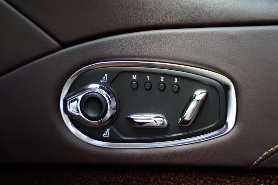 Aston Martin DB11 4.0 V8 NL-Auto Dealer Serviced 30 D.Km
