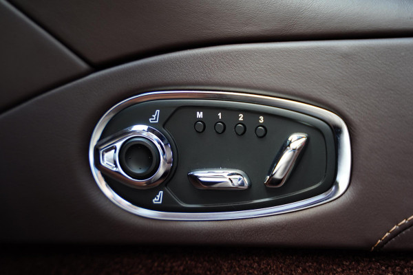 Aston Martin DB11 4.0 V8 NL-Auto Dealer Serviced 30 D.Km