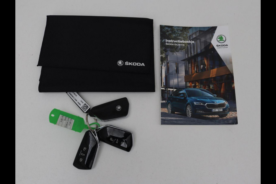 Škoda Octavia 1.0 e-TSI Bns Edition Plus | Memory | Stoelverwarming | Trekhaak | Elektrische achterklep | Head-up | Adaptive cruise control