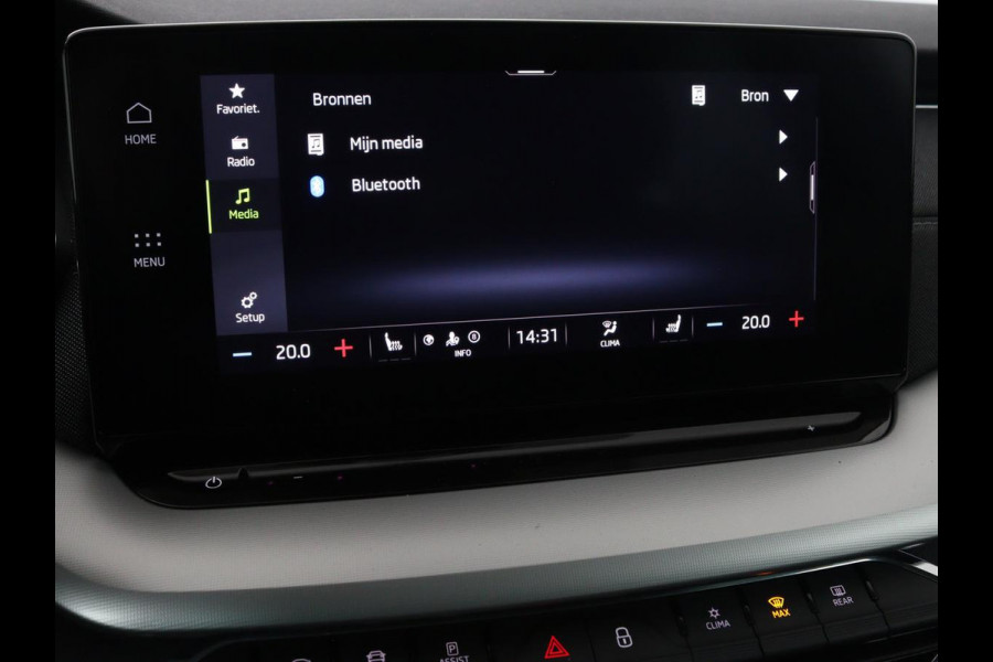 Škoda Octavia 1.0 e-TSI Bns Edition Plus | Memory | Stoelverwarming | Trekhaak | Elektrische achterklep | Head-up | Adaptive cruise control