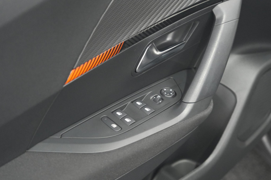 Peugeot 2008 PureTech 130 Active | Camera | Apple Carplay | Parkeersensoren