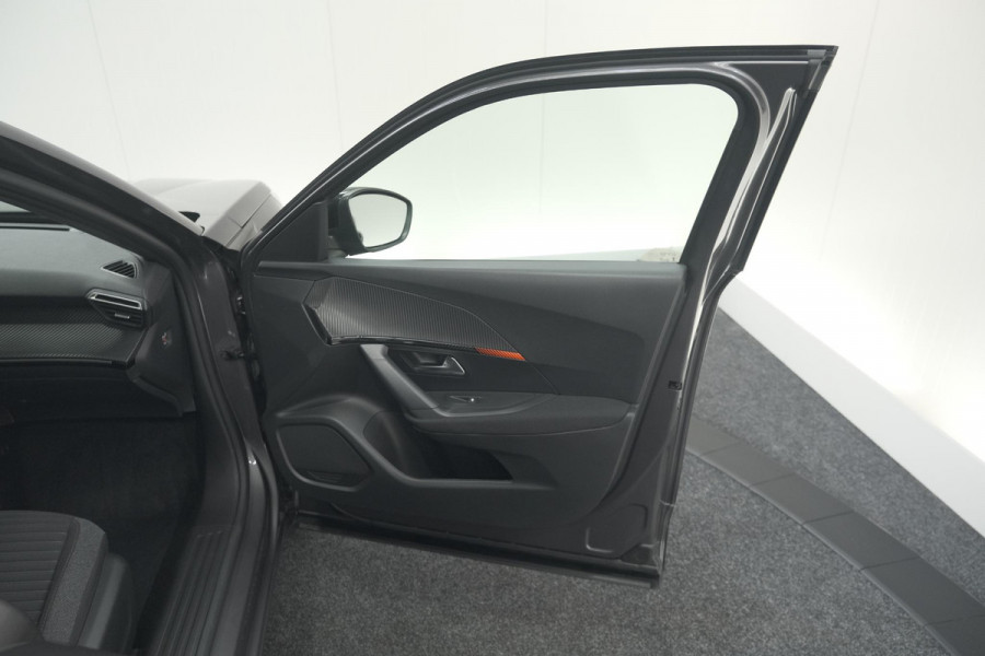Peugeot 2008 PureTech 130 Active | Camera | Apple Carplay | Parkeersensoren