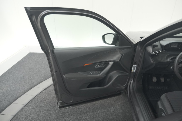 Peugeot 2008 PureTech 130 Active | Camera | Apple Carplay | Parkeersensoren