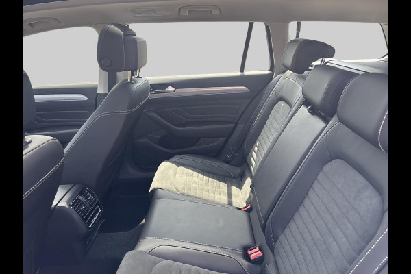 Volkswagen Passat Variant 1.4 TSI PHEV GTE Business | schuifdak | ACC | matrix LED | halfleder |