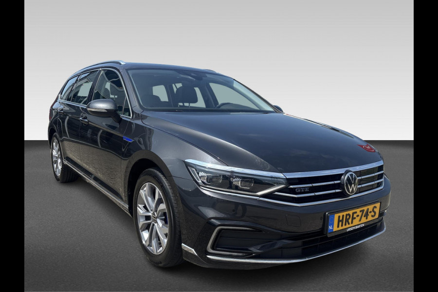 Volkswagen Passat Variant 1.4 TSI PHEV GTE Business | schuifdak | ACC | matrix LED | halfleder |