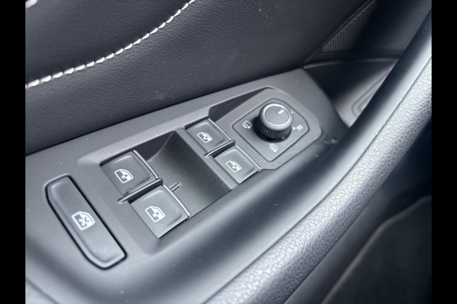 Volkswagen Passat Variant 1.4 TSI PHEV GTE Business | schuifdak | ACC | matrix LED | halfleder |