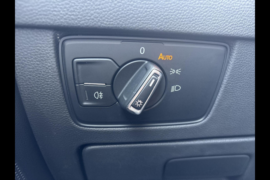 Volkswagen Passat Variant 1.4 TSI PHEV GTE Business | schuifdak | ACC | matrix LED | halfleder |
