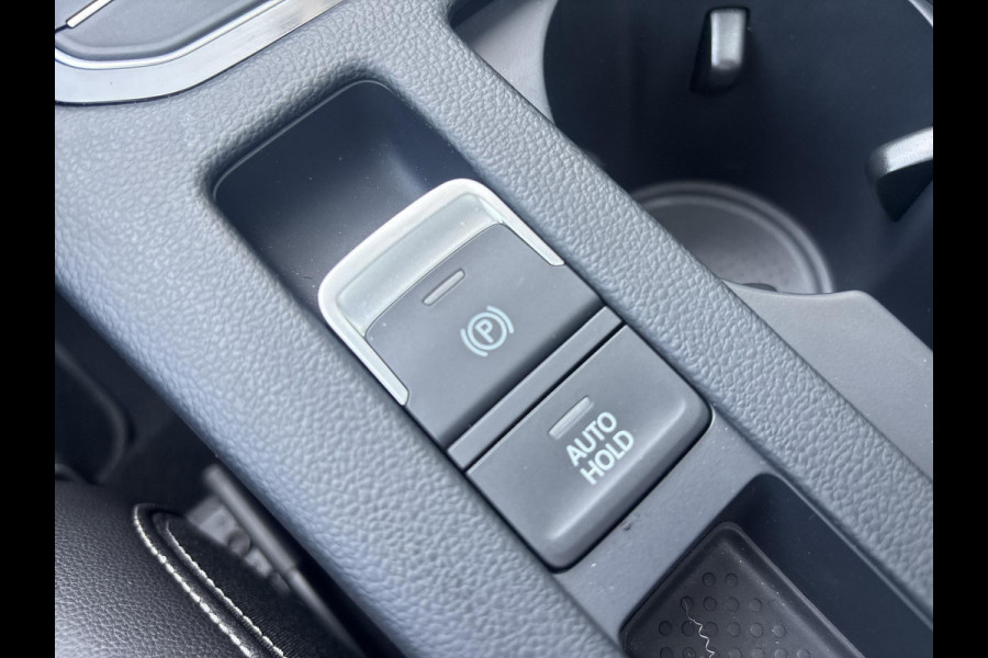 Volkswagen Passat Variant 1.4 TSI PHEV GTE Business | schuifdak | ACC | matrix LED | halfleder |