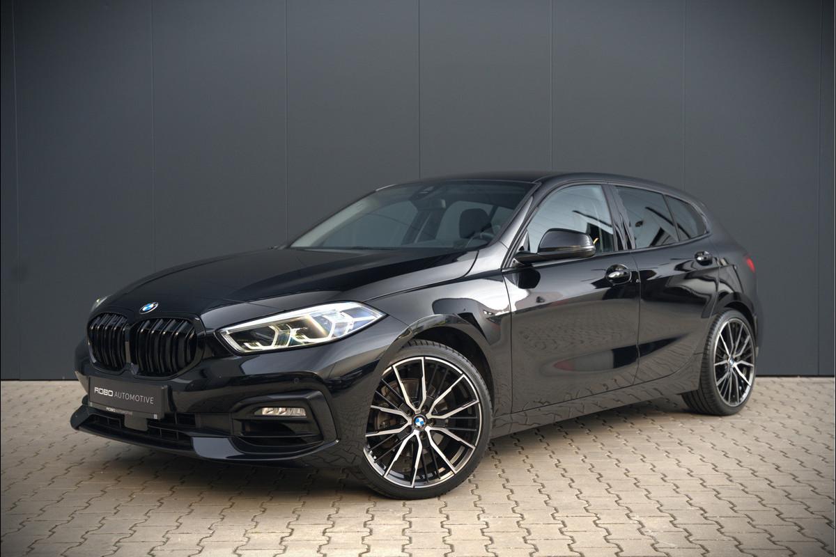 BMW 1-serie 118i High Executive Edition | Virtual Dash | Apple Carplay | Stoelverwarming | Leer | Led | Keyless | PDC | Shadow Line | Automaat | M Sport Stuur | Climate Control | Cruise Control | BMW 1-serie 118i High Executive Edition | Virtual Dash | Apple Carplay | Stoelverwarming | Leer | Led | Keyless | PDC | Shadow Line | Automaat | M Sport Stuur | Climate Control | Cruise Control |