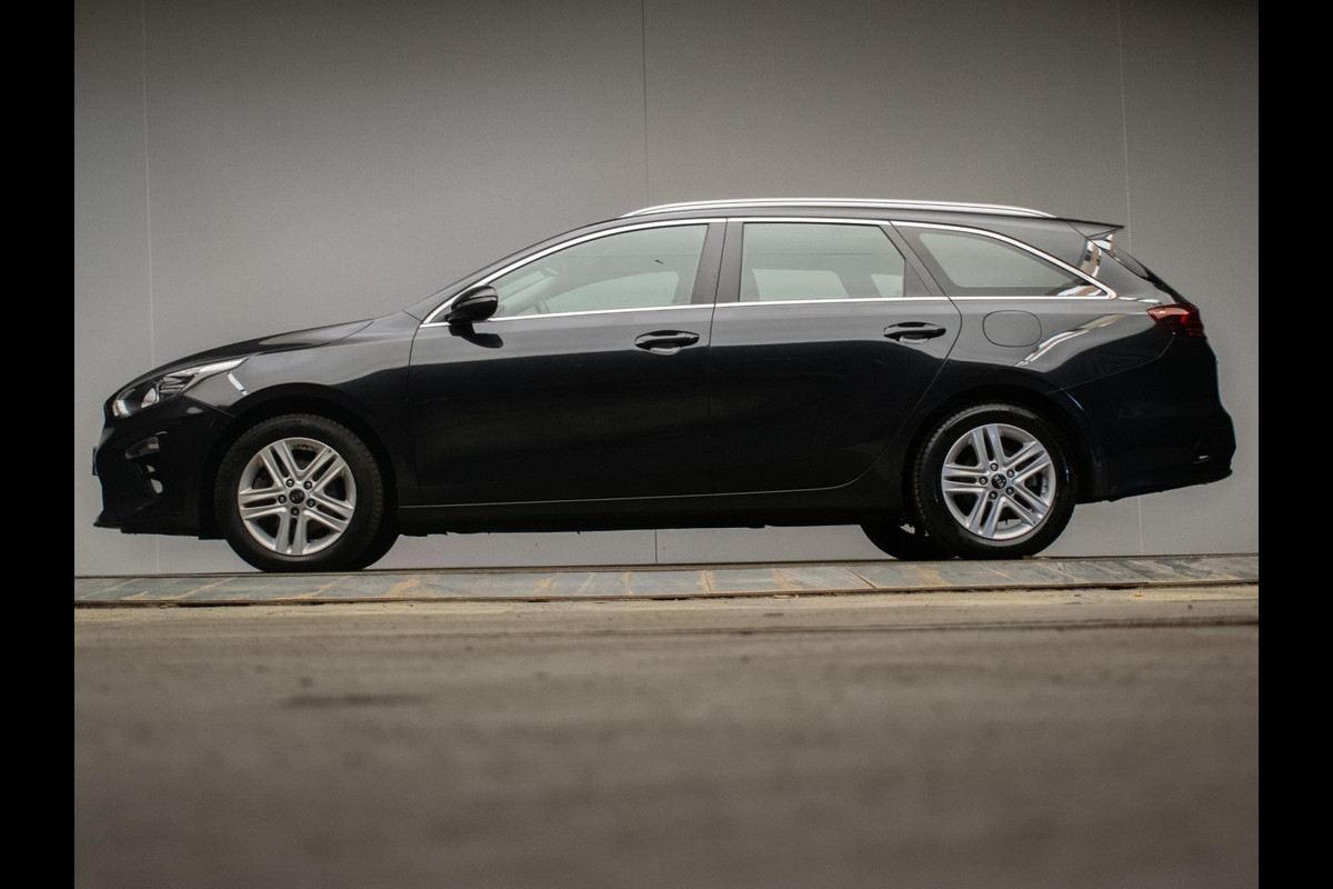 Kia Ceed Sportswagon 1.4 T-GDi DynamicLine Sport (APPLECARPLAY,NAVI,CAMERA,PDC,CLIMATE,CRUISE,LED,SPORTSTOELEN,LM VELGEN) Kia Ceed Sportswagon 1.4 T-GDi DynamicLine Sport (APPLECARPLAY,NAVI,CAMERA,PDC,CLIMATE,CRUISE,LED,SPORTSTOELEN,LM VELGEN)