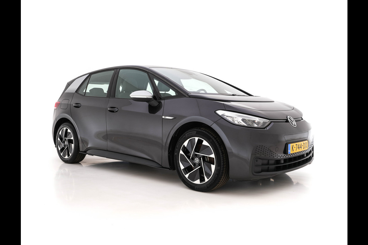 Volkswagen ID.3 First 58 kWh (INCL-BTW) *ADAPTIVE-CRUISE | FULL-LED | NAVI-FULLMAP | DIGI-COCKPIT | HEATED-COMFORT-SEATS | DAB+ | AMBIENT-LIGHT | MICROFIBRE | ECC | IQ-DRIVE | PDC | 18''ALU * Volkswagen ID.3 First 58 kWh (INCL-BTW) *ADAPTIVE-CRUISE | FULL-LED | NAVI-FULLMAP | DIGI-COCKPIT | HEATED-COMFORT-SEATS | DAB+ | AMBIENT-LIGHT | MICROFIBRE | ECC | IQ-DRIVE | PDC | 18''ALU *