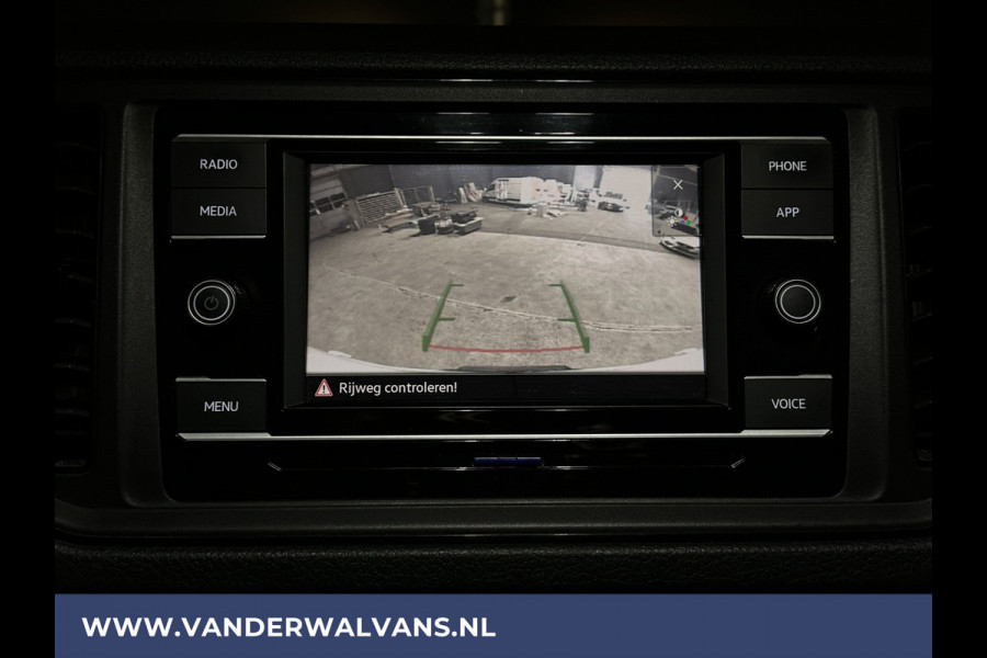 Volkswagen Crafter 2.0 TDI 140 pk L3H3 L2H2 Euro6 Airco | Camera | Apple Carplay | Cruisecontrol | Chauffeursstoel Android Auto