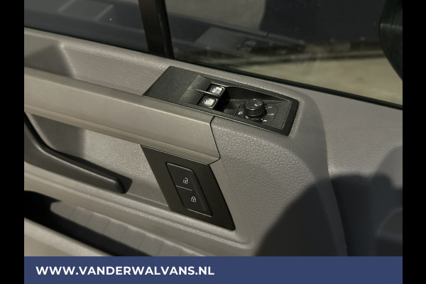 Volkswagen Crafter 2.0 TDI 140 pk L3H3 L2H2 Euro6 Airco | Camera | Apple Carplay | Cruisecontrol | Chauffeursstoel Android Auto