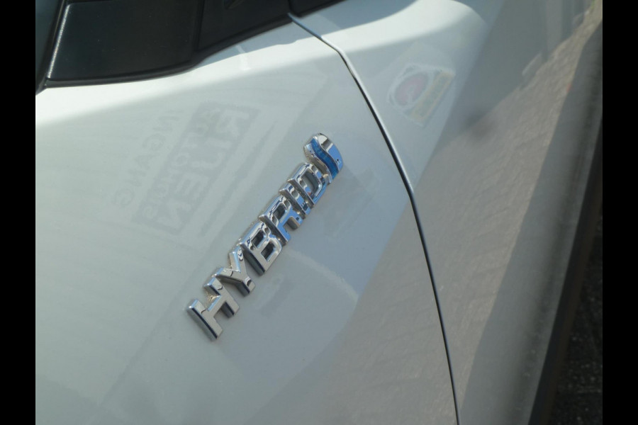 Toyota C-HR 1.8 Hybrid Bi-Tone Plus|Leder|Blindspot|Keyless-Entry|JBL|Stoelverwarming|Afn.Trekhaak|Dealer onderhouden