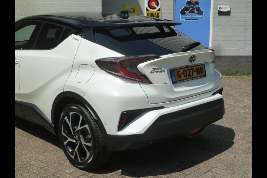 Toyota C-HR 1.8 Hybrid Bi-Tone Plus|Leder|Blindspot|Keyless-Entry|JBL|Stoelverwarming|Afn.Trekhaak|Dealer onderhouden