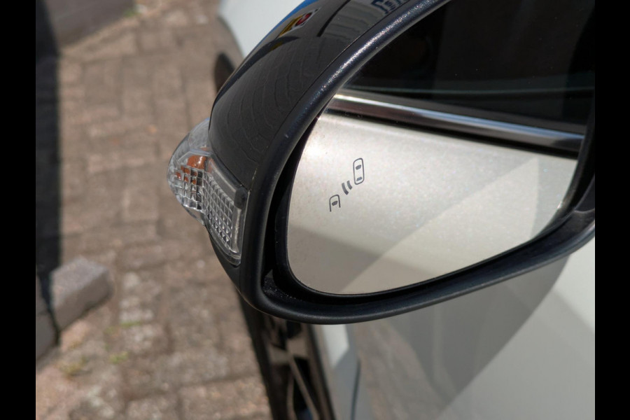 Toyota C-HR 1.8 Hybrid Bi-Tone Plus|Leder|Blindspot|Keyless-Entry|JBL|Stoelverwarming|Afn.Trekhaak|Dealer onderhouden