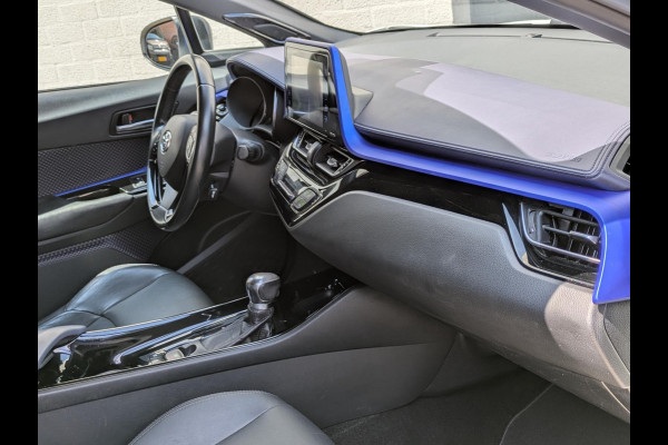 Toyota C-HR 1.8 Hybrid Bi-Tone Plus|Leder|Blindspot|Keyless-Entry|JBL|Stoelverwarming|Afn.Trekhaak|Dealer onderhouden