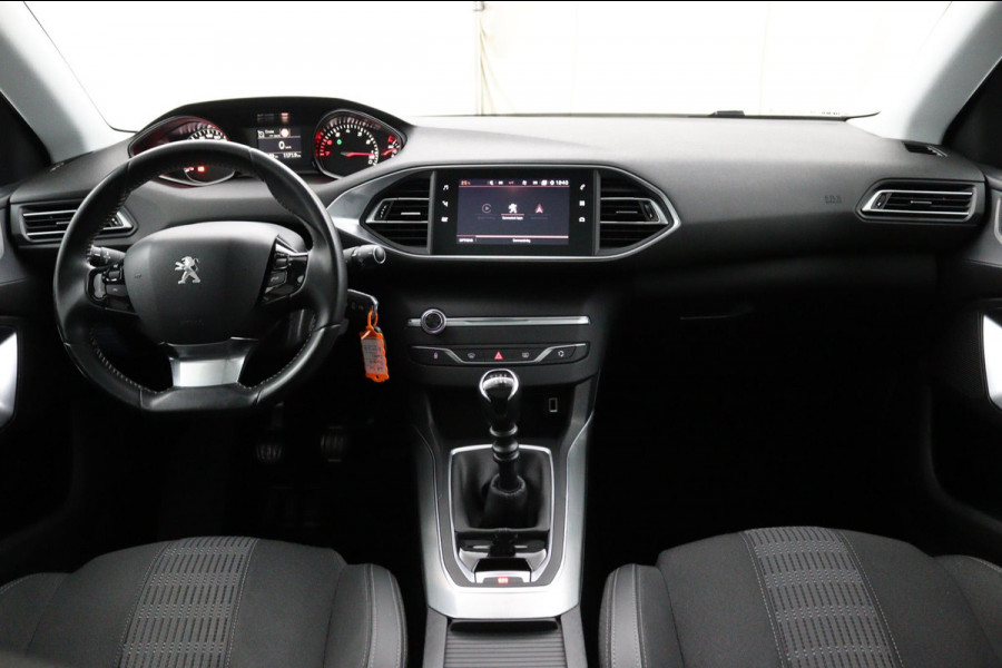 Peugeot 308 SW 1.2 PureTech Blue*ECC*CRUISE*NAVI*PANO*CAM*CARPLAY