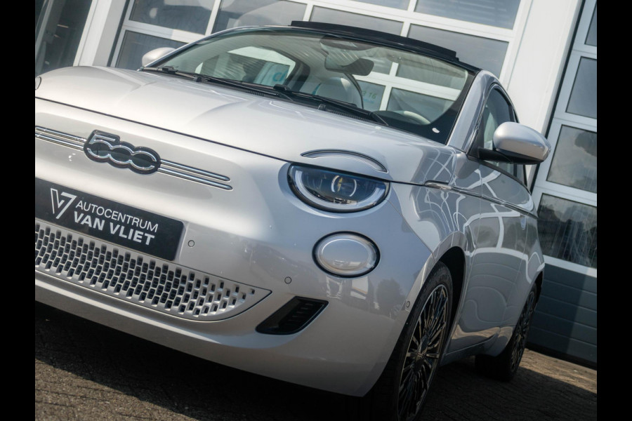 Fiat 500E Cabrio La Prima 42 kWh | Clima | Cruise | Leder | 17" | Priv Glass | Winter Pack | JBL Sound | BSM | Apple Carplay