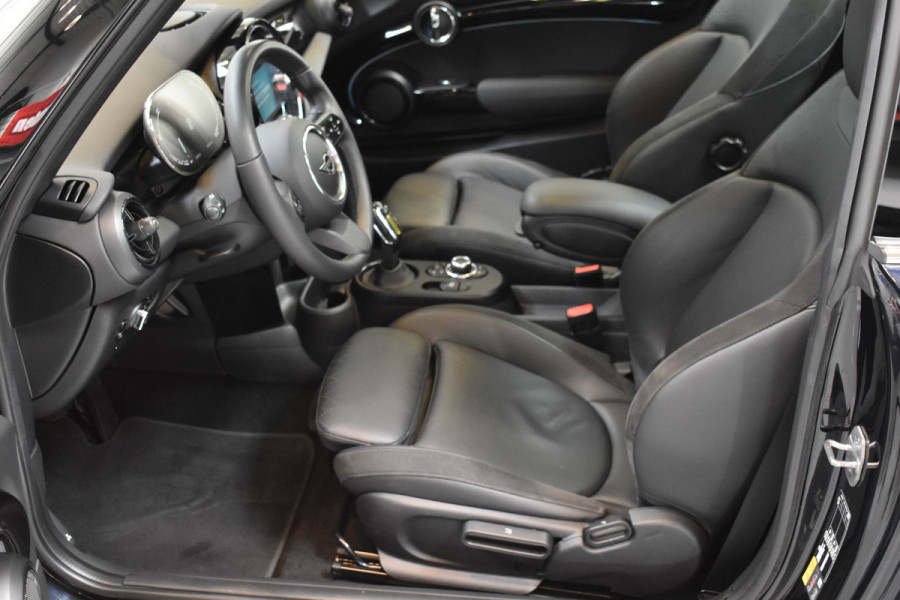 MINI Mini Electric Resolute edition 33 kWh Pano automaat resolute edition 135kw 1e eigenaar n.a.p. Pano / Leder / Harman Kardon / Head Up / Camera / Keyless
