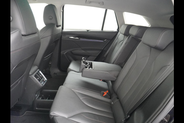 Škoda ENYAQ iV 60 ORIG. NL. NAP KM. | CAMERA | STOELVERWARMING VOOR + ACHTER | ELEK. TREKHAAK