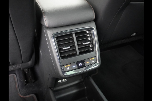 Škoda ENYAQ iV 60 ORIG. NL. NAP KM. | CAMERA | STOELVERWARMING VOOR + ACHTER | ELEK. TREKHAAK
