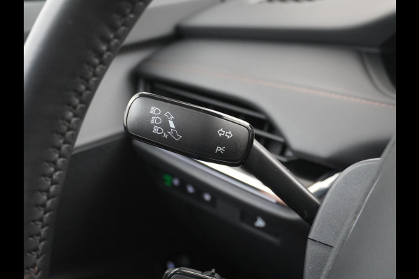 Škoda ENYAQ iV 60 ORIG. NL. NAP KM. | CAMERA | STOELVERWARMING VOOR + ACHTER | ELEK. TREKHAAK