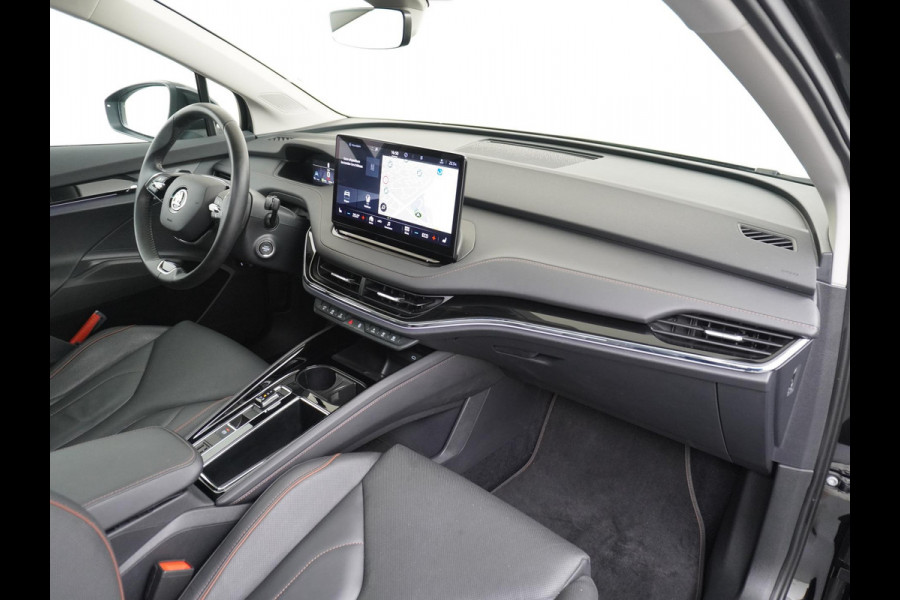 Škoda ENYAQ iV 60 ORIG. NL. NAP KM. | CAMERA | STOELVERWARMING VOOR + ACHTER | ELEK. TREKHAAK