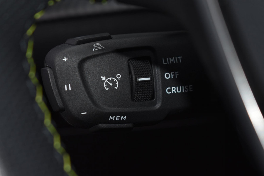 Peugeot 2008 1.2 PureTech130PK Aut. GT | LED | Navi | Camera