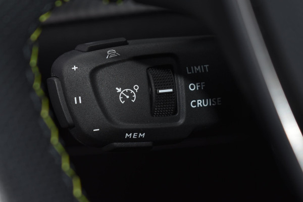Peugeot 2008 1.2 PureTech130PK Aut. GT | LED | Navi | Camera