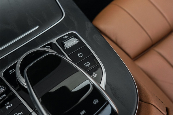 Mercedes-Benz E-Klasse Coupé 200 Premium Plus AMG Pano Burmester Distronic