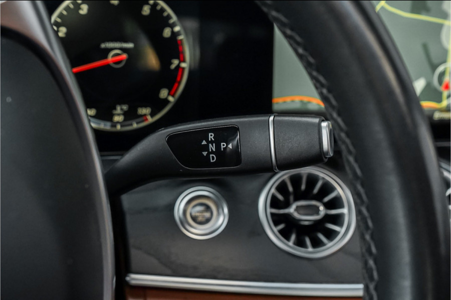 Mercedes-Benz E-Klasse Coupé 200 Premium Plus AMG Pano Burmester Distronic