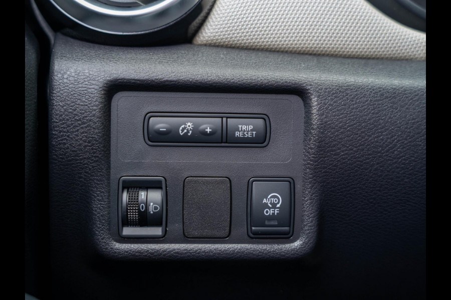 Nissan Micra 0.9 IG-T N-Connecta / Camera / DAB / Navi / Climate control / Sensoren